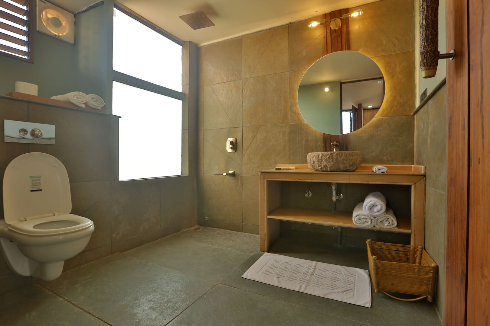 luxury jungle camp tadoba,tadoba wildlife packages,tadoba jeep safari,maharashtra tiger safari,tadoba tourism-The Tiger Safari